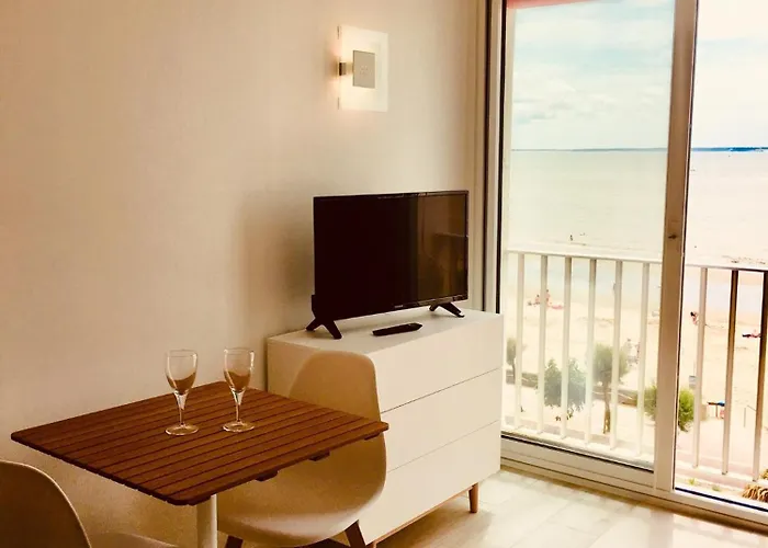 Merveilleux Face La Apartment *