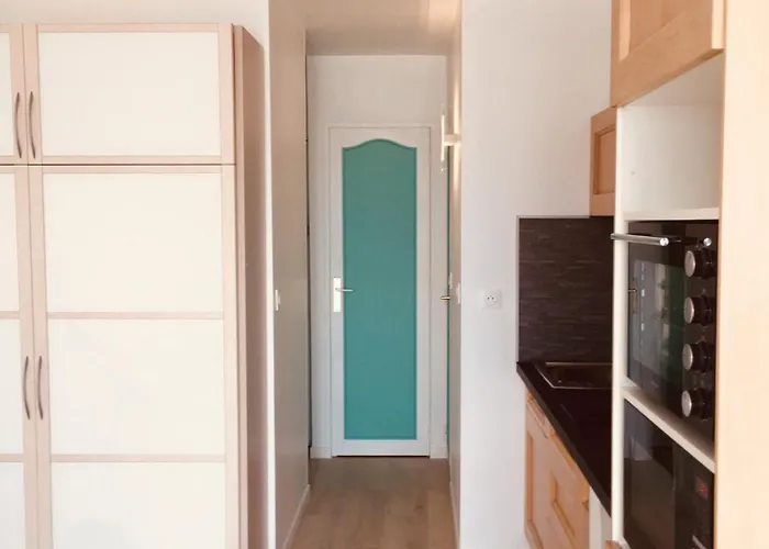 Merveilleux Face La Apartment